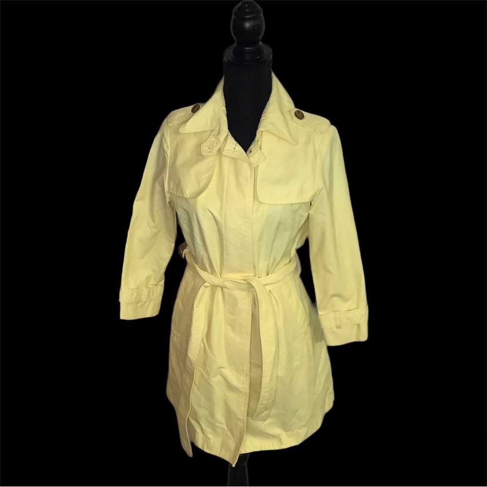 Trench Coat Gap, Light Yellow.